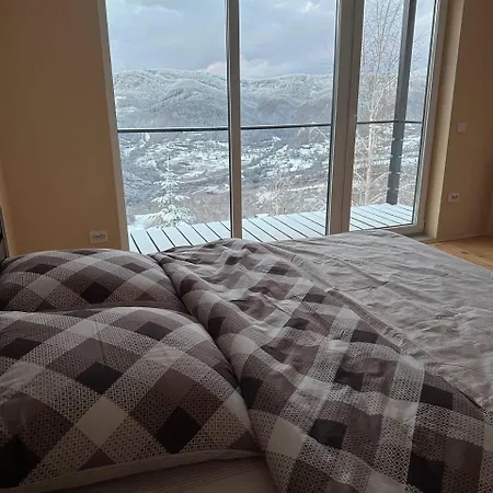 Vista Krasiya Apartment Vyshka